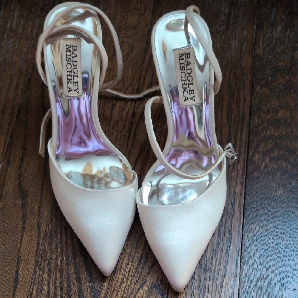 Badgley Mischka Cream Pointed-Toe Ankle-Tie Heels with Metallic Insole